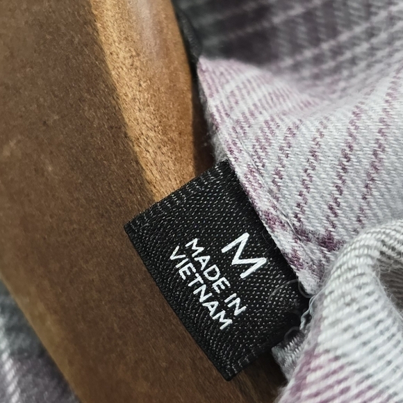 Travis Mathew Shirt Mens Medium Purple Gray Plaid Button Up Lightweight Long - Picture 4 of 14